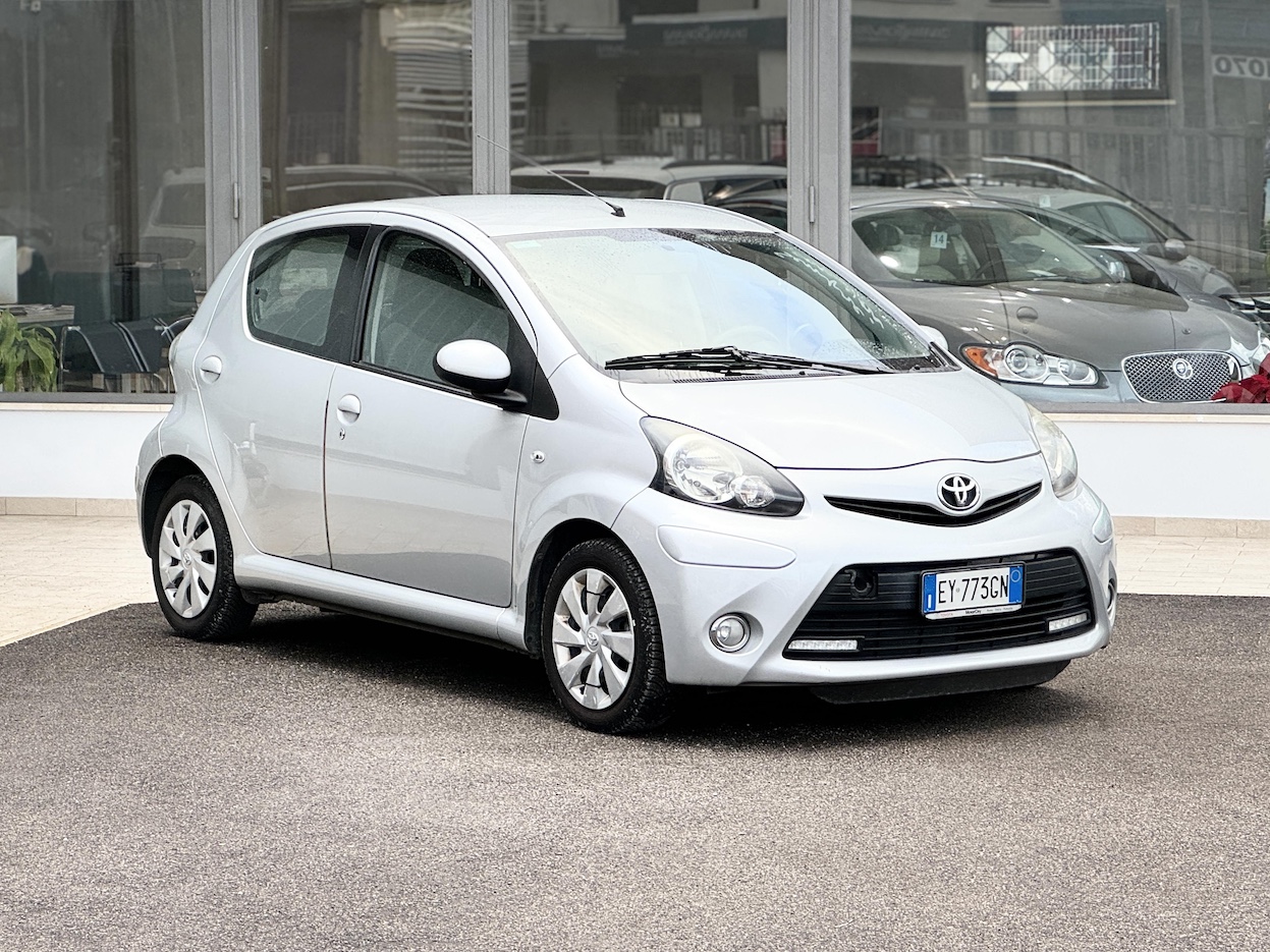 TOYOTA - Aygo 1ª serie