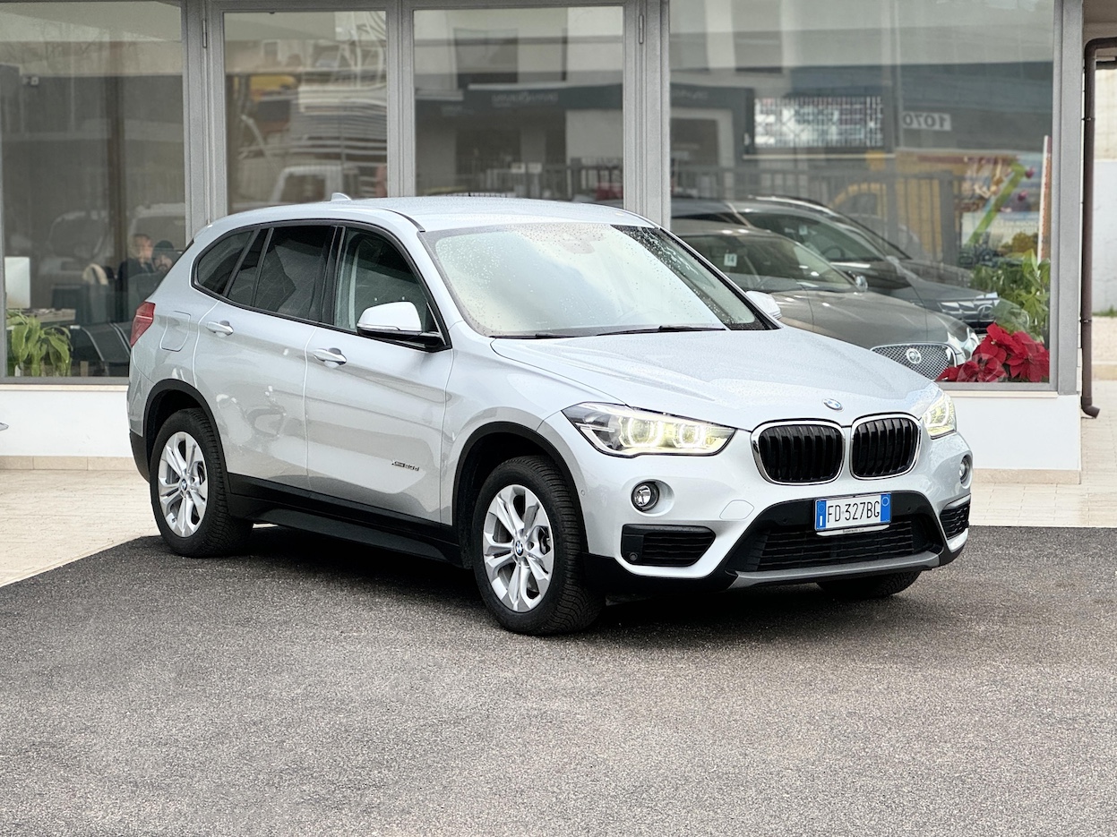 BMW - X1            (F48)