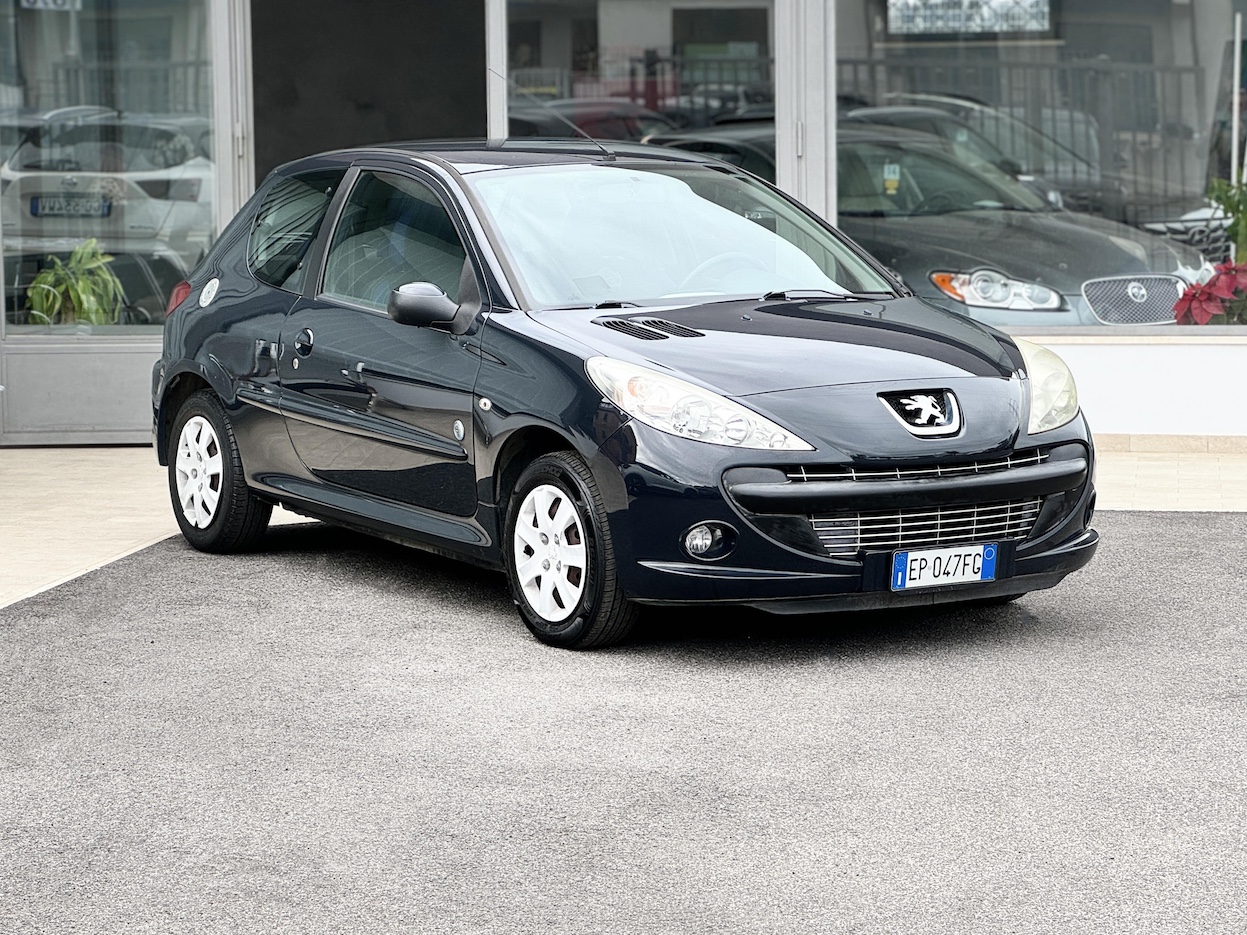 PEUGEOT - 206