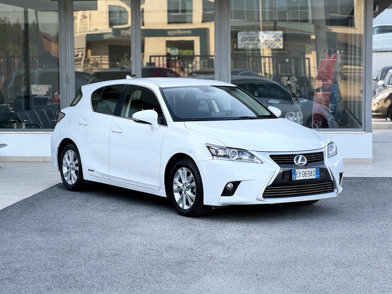 LEXUS - CT