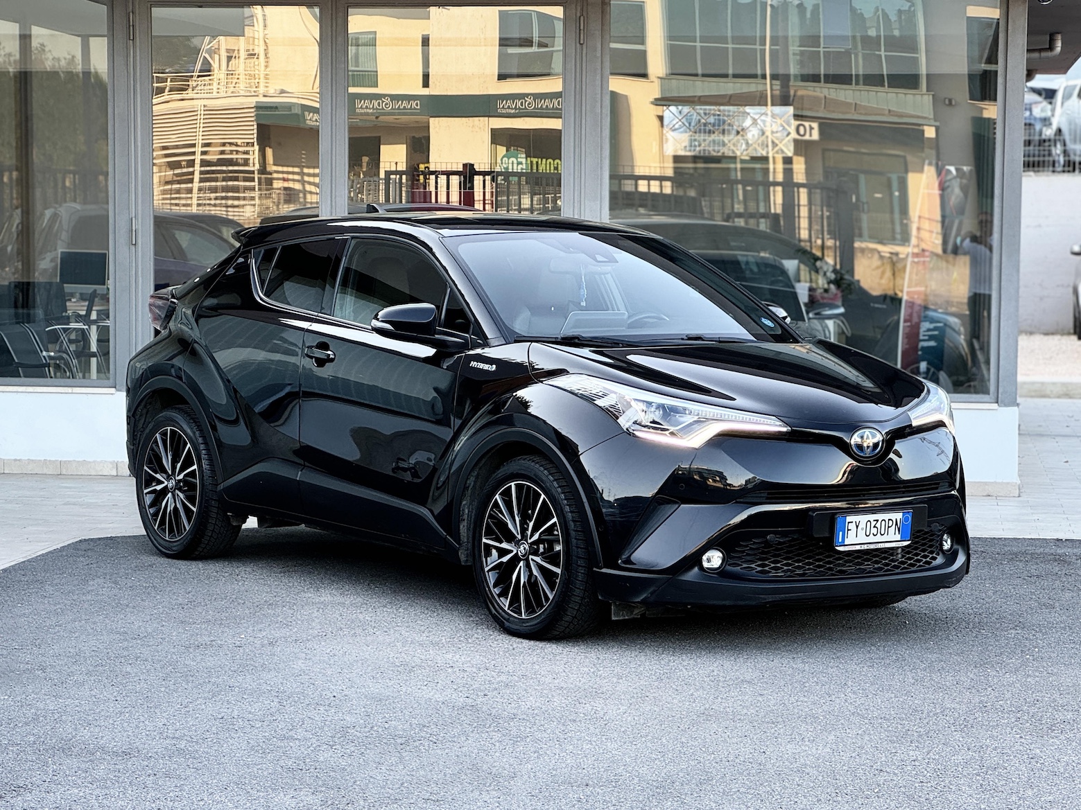 TOYOTA - C-HR