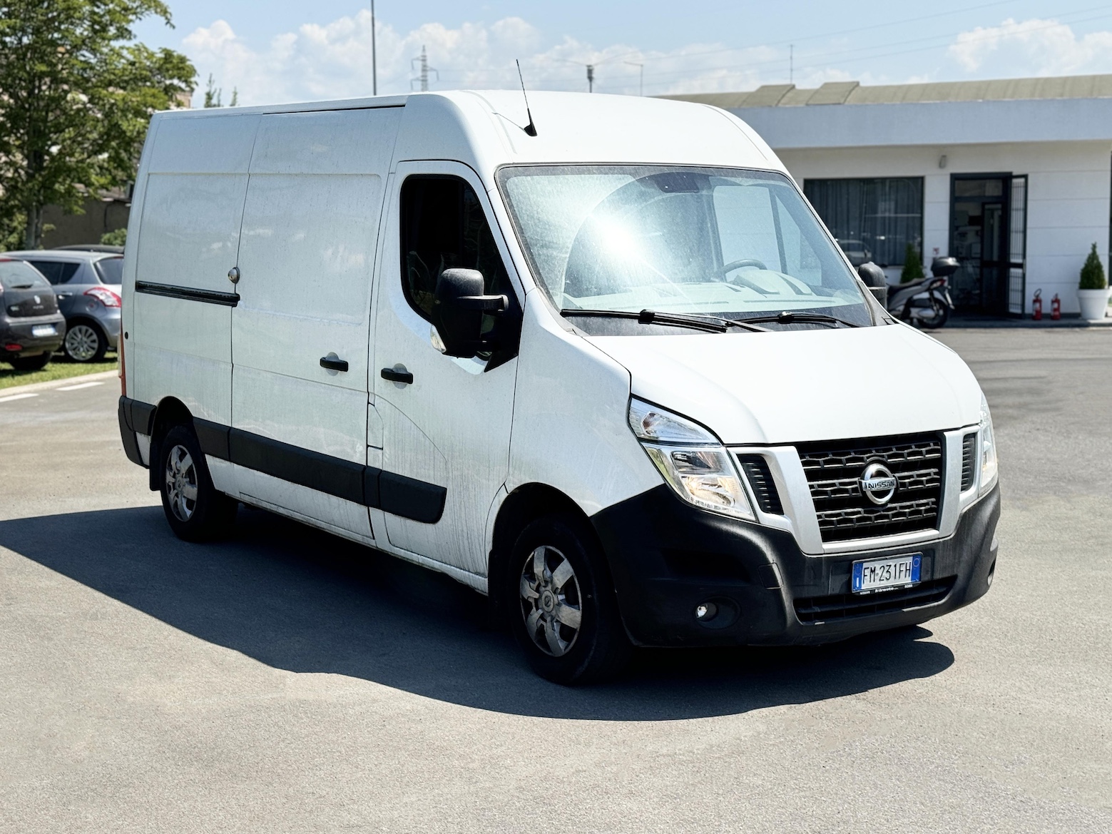 NISSAN - NV400