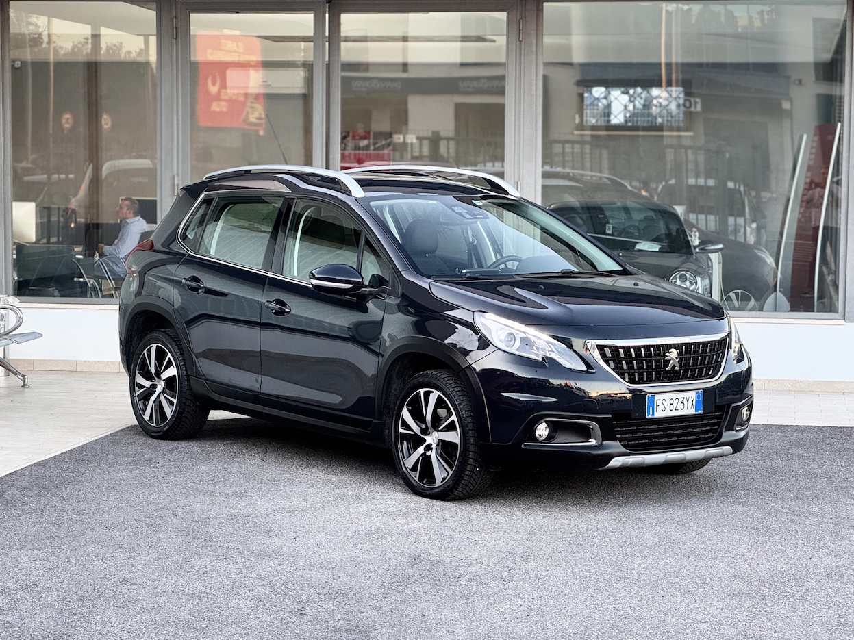 PEUGEOT - 2008