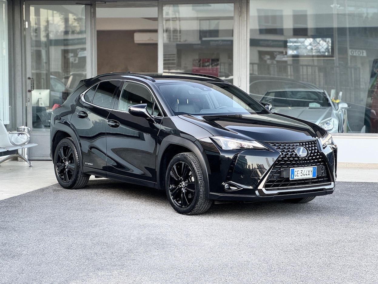 LEXUS - UX