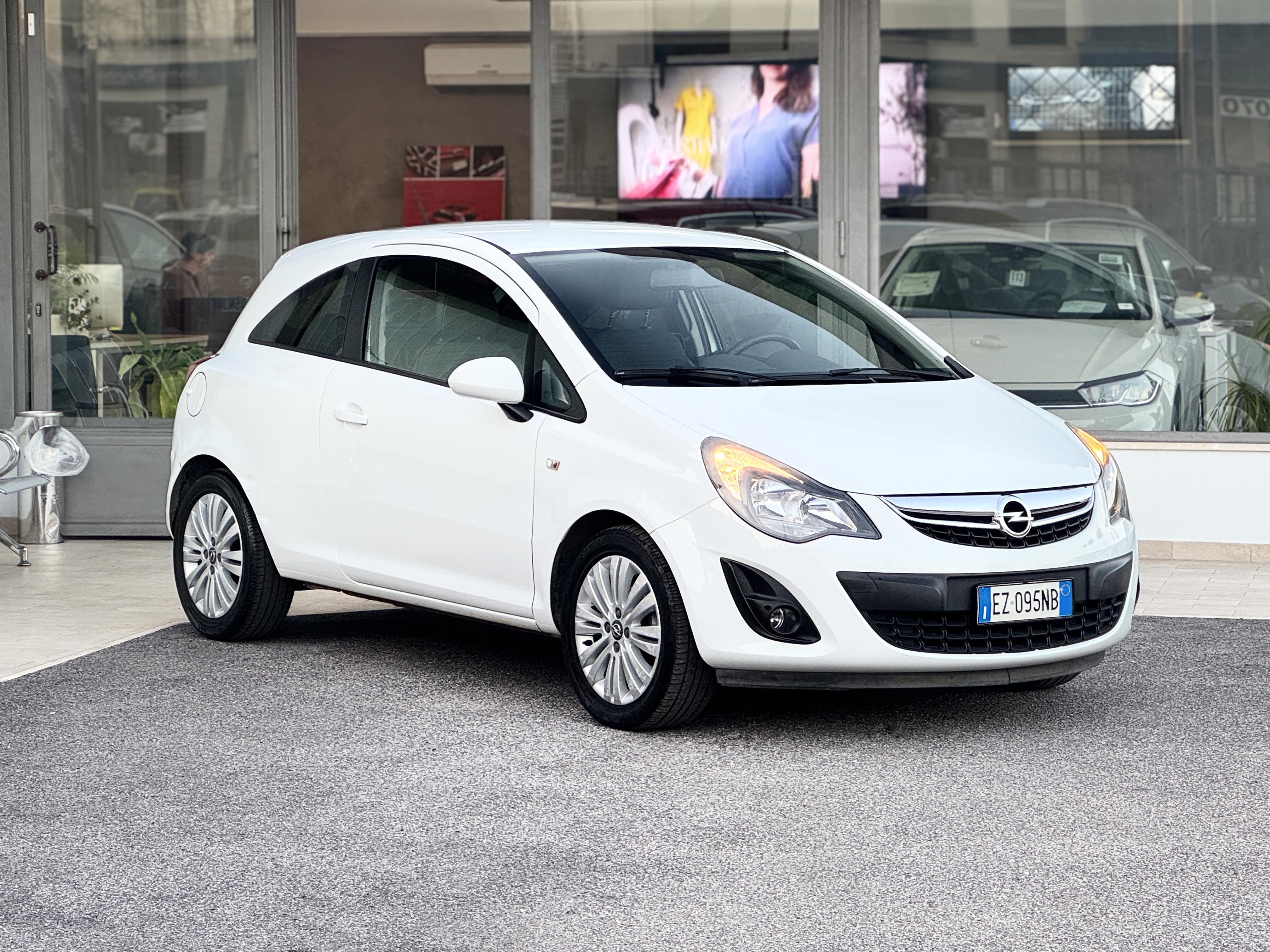 OPEL - Corsa 4ª serie