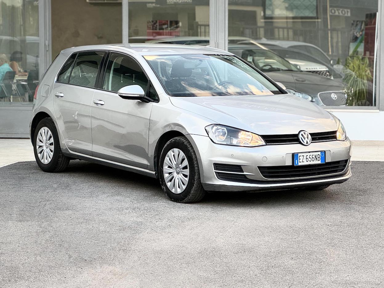 VOLKSWAGEN - Golf 7ª serie